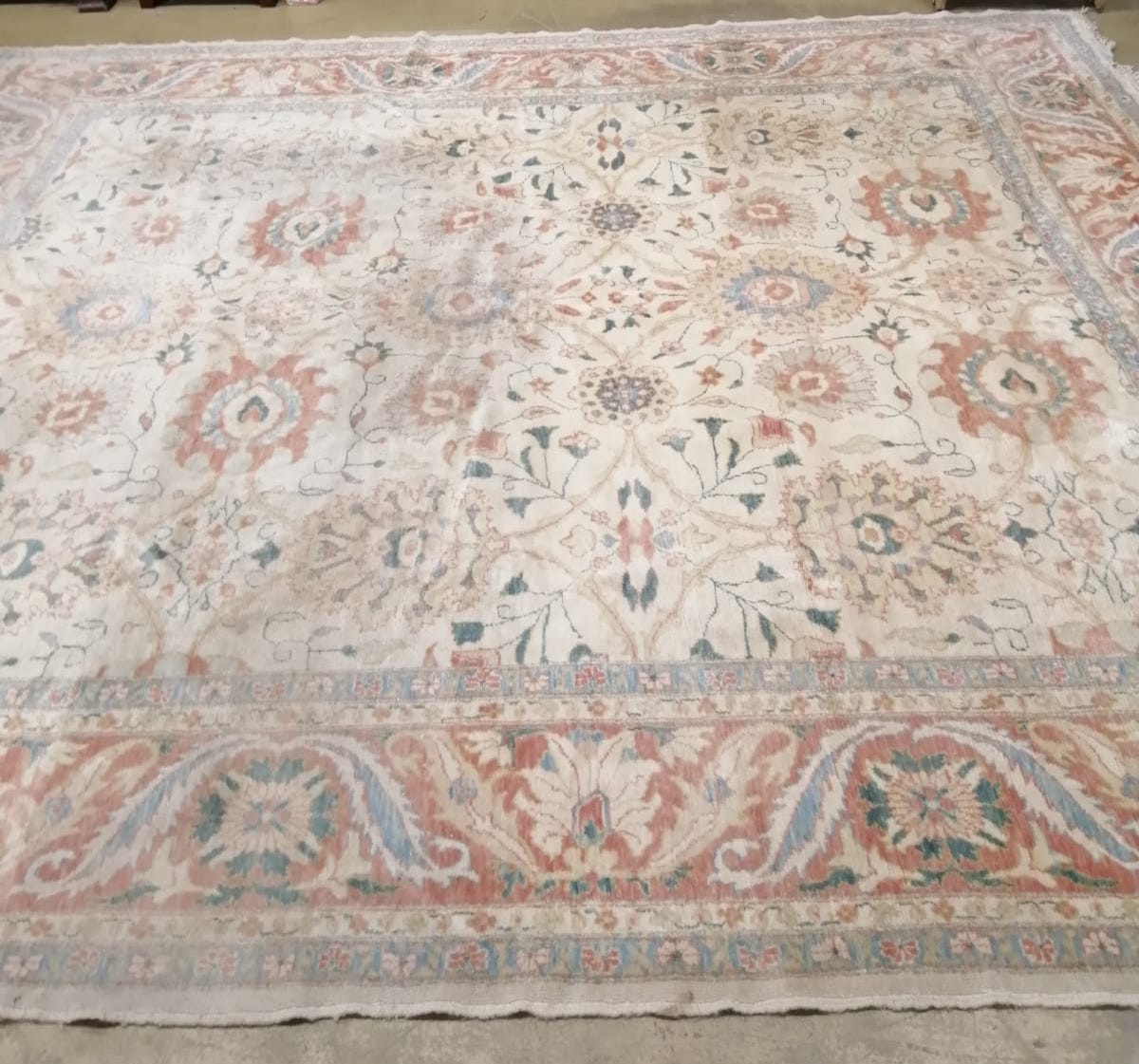 A Zeigler style ivory ground carpet, 390 x 340cm